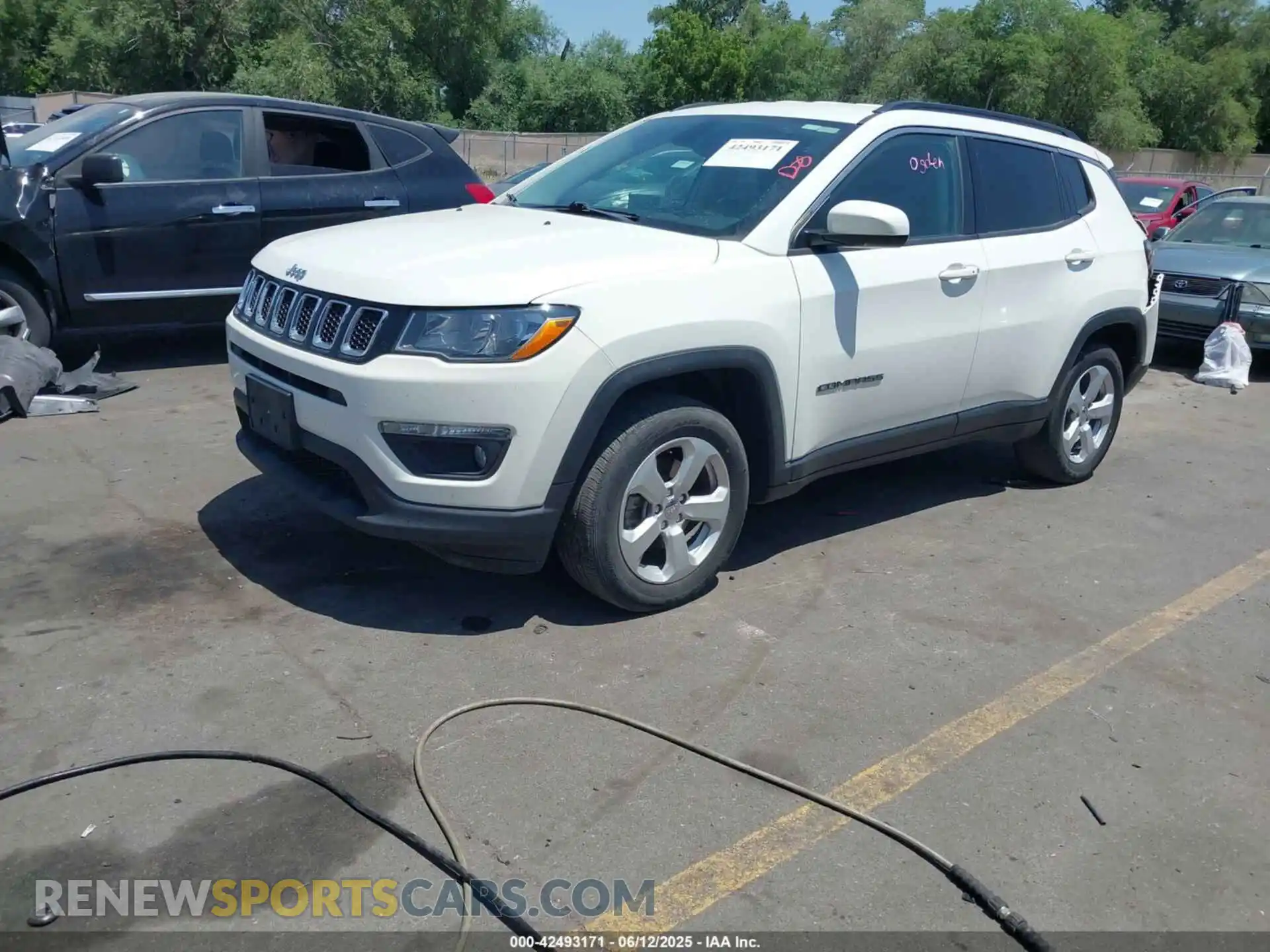 2 Photograph of a damaged car 3C4NJDBB9MT560794 JEEP COMPASS 2021