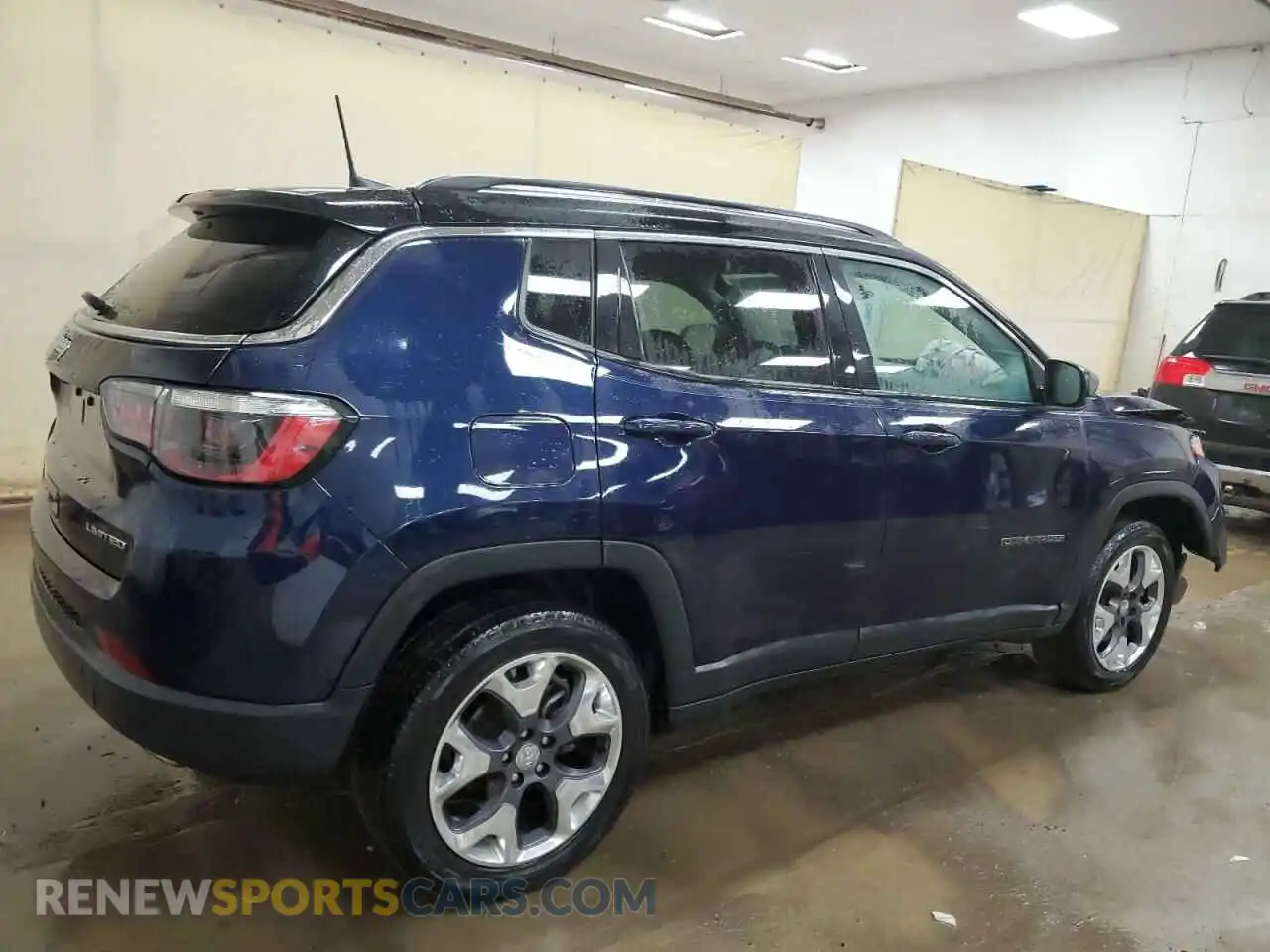 3 Photograph of a damaged car 3C4NJDCB2MT558027 JEEP COMPASS 2021