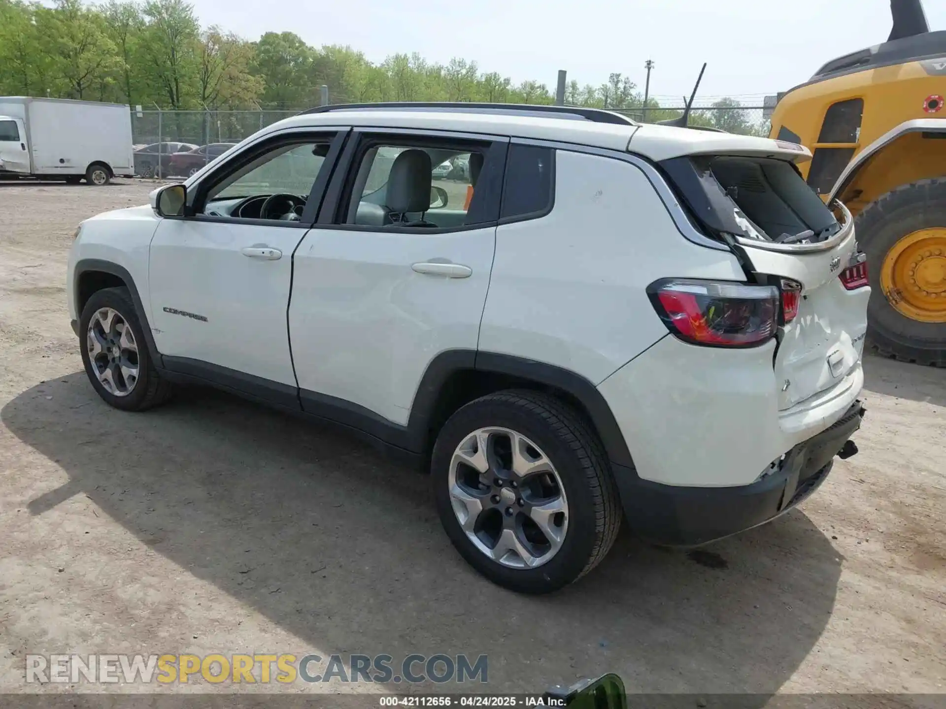 3 Photograph of a damaged car 3C4NJDCB5MT588915 JEEP COMPASS 2021