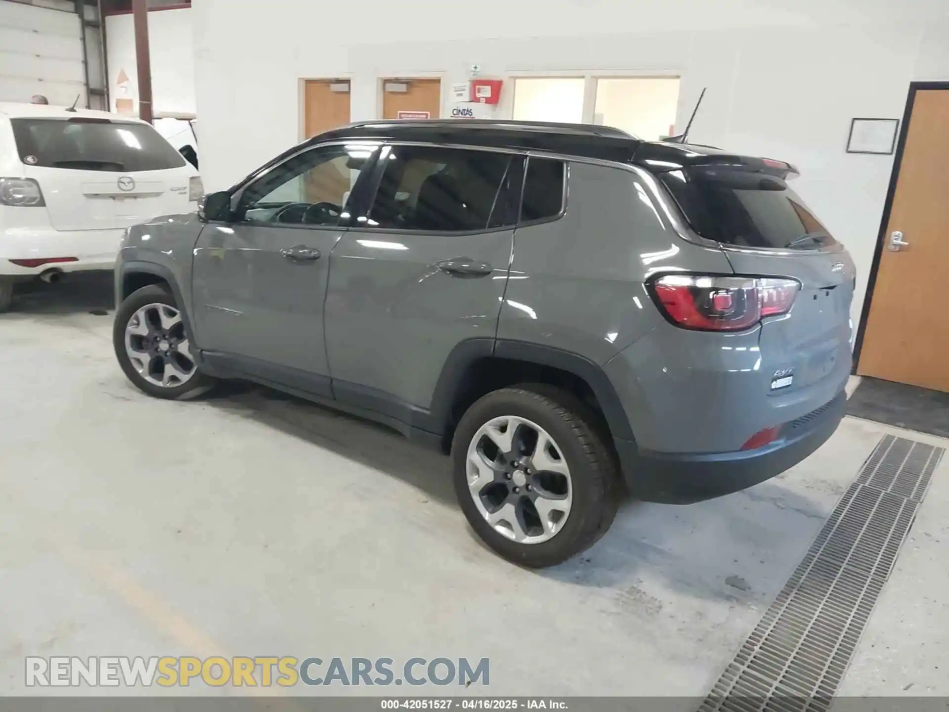 3 Photograph of a damaged car 3C4NJDCBXMT596069 JEEP COMPASS 2021