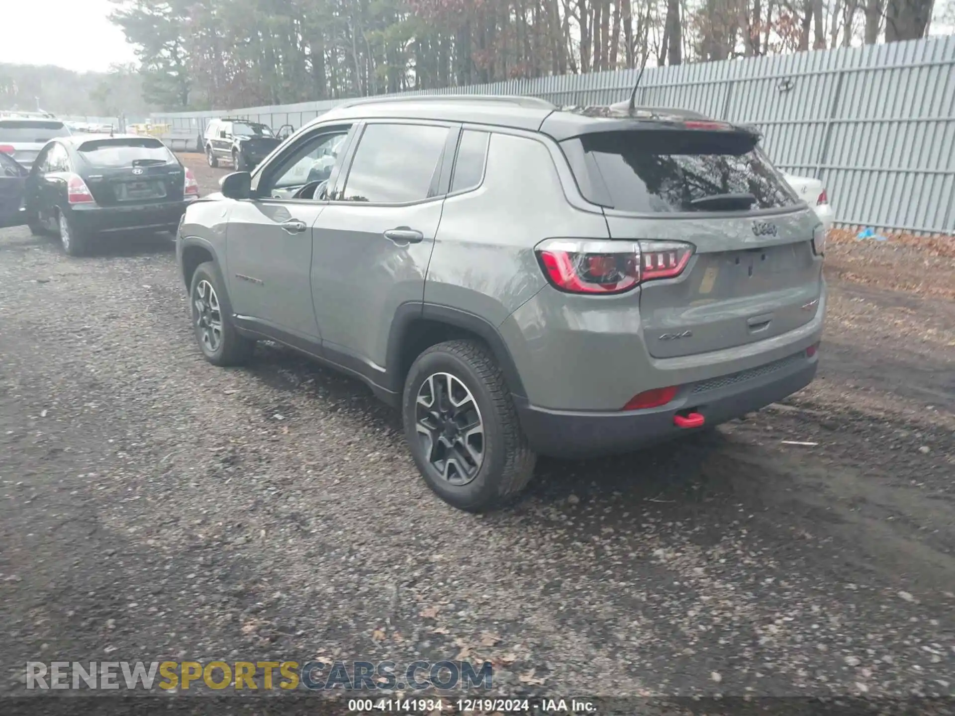 3 Photograph of a damaged car 3C4NJDDB0MT555450 JEEP COMPASS 2021