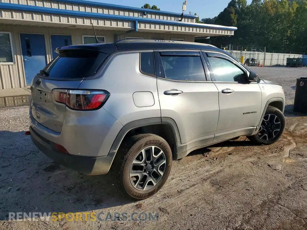 3 Фотография поврежденного автомобиля 3C4NJDDB0MT590988 JEEP COMPASS 2021
