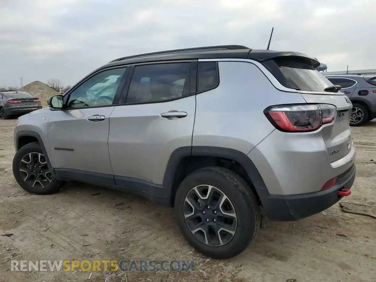 2 Photograph of a damaged car 3C4NJDDB1MT520030 JEEP COMPASS 2021