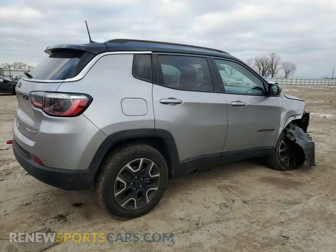 3 Photograph of a damaged car 3C4NJDDB1MT520030 JEEP COMPASS 2021