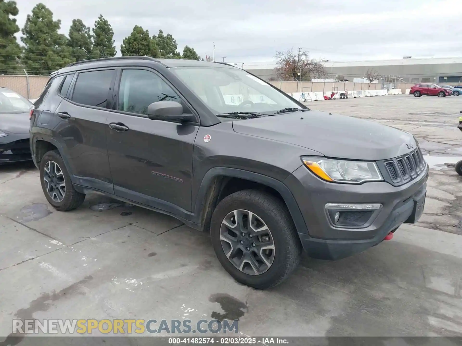 1 Photograph of a damaged car 3C4NJDDB1MT564870 JEEP COMPASS 2021
