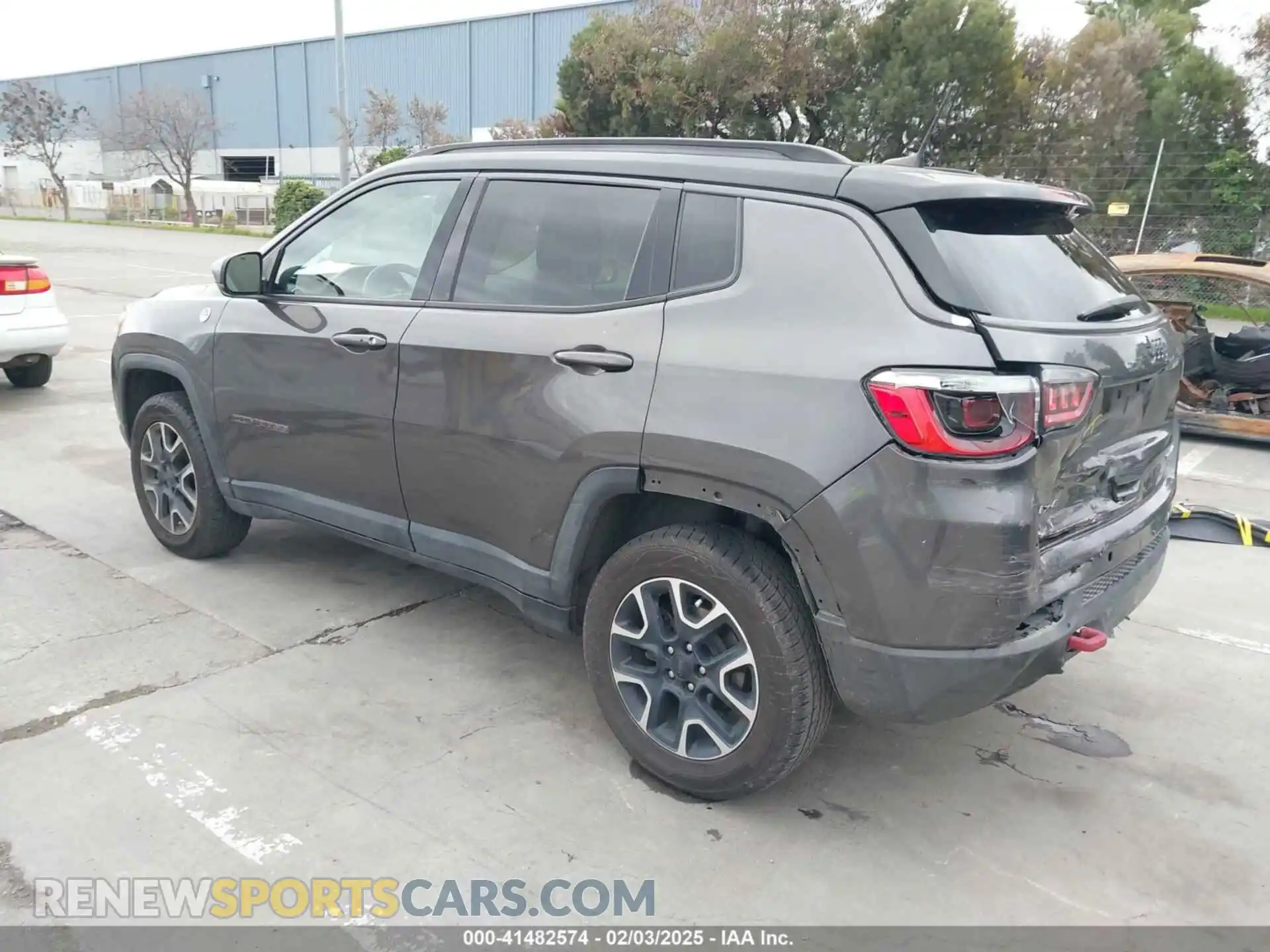 3 Photograph of a damaged car 3C4NJDDB1MT564870 JEEP COMPASS 2021