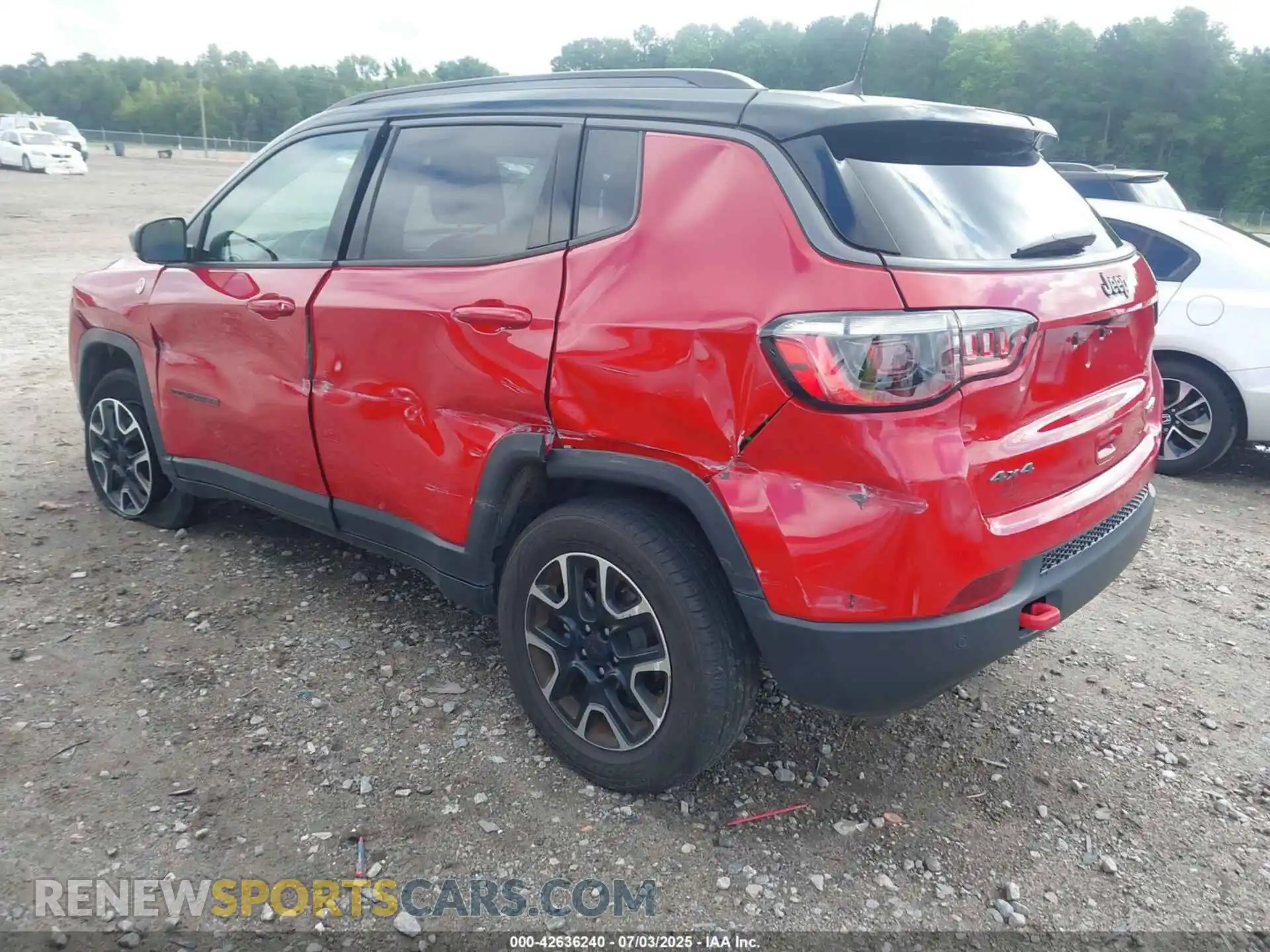 3 Photograph of a damaged car 3C4NJDDB1MT569681 JEEP COMPASS 2021