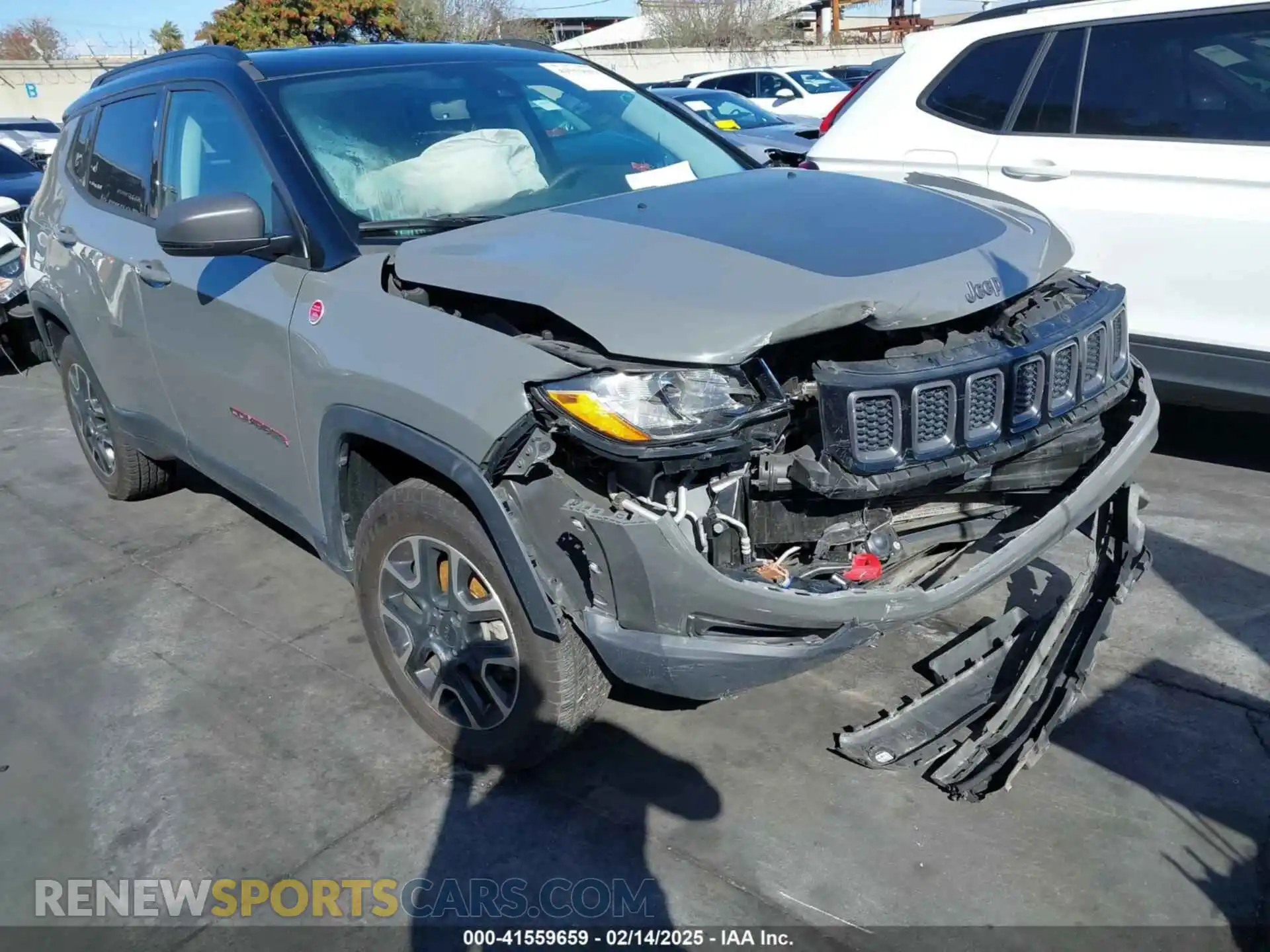 1 Photograph of a damaged car 3C4NJDDB2MT569544 JEEP COMPASS 2021