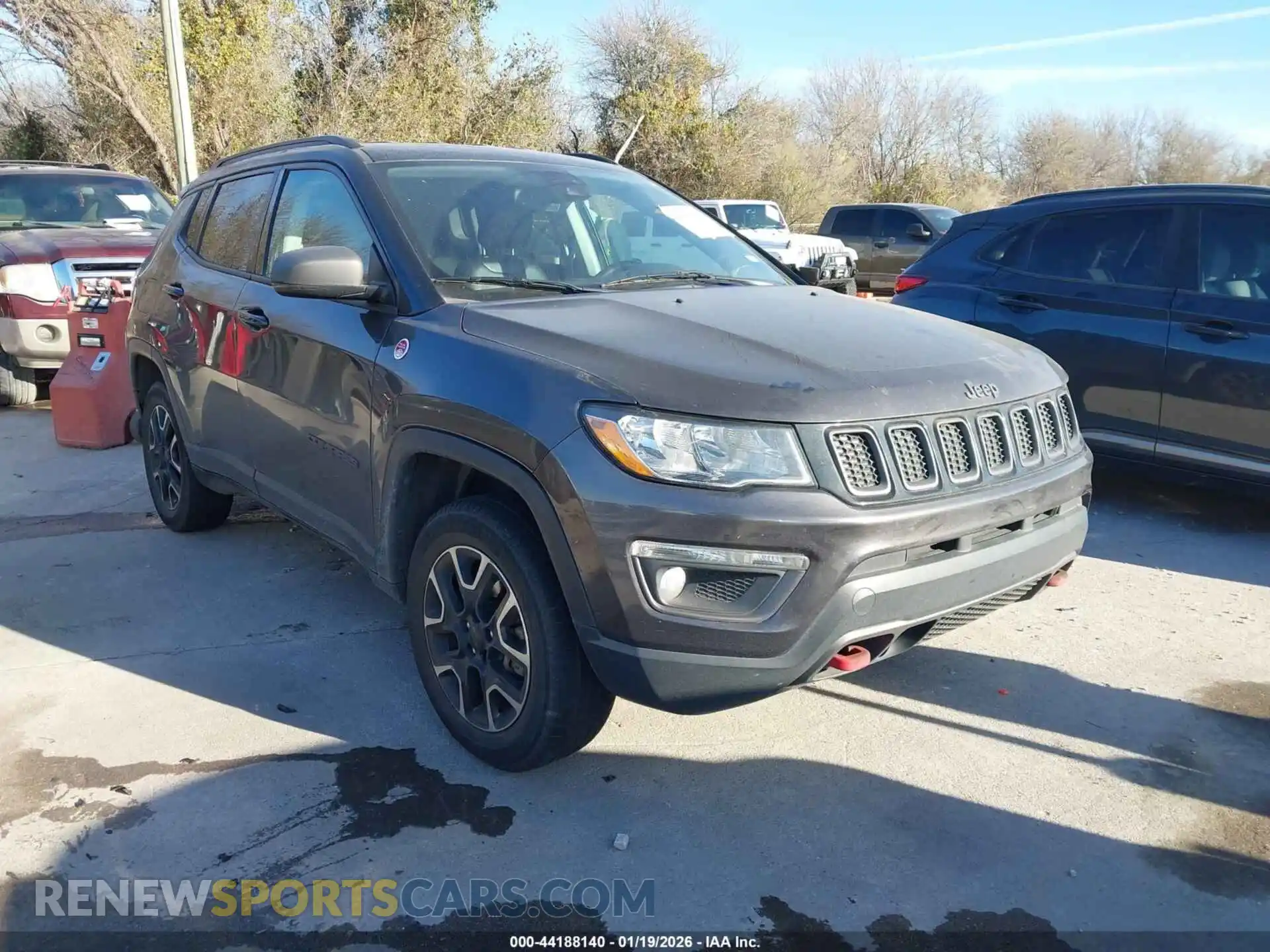 1 Photograph of a damaged car 3C4NJDDB4MT523827 JEEP COMPASS 2021