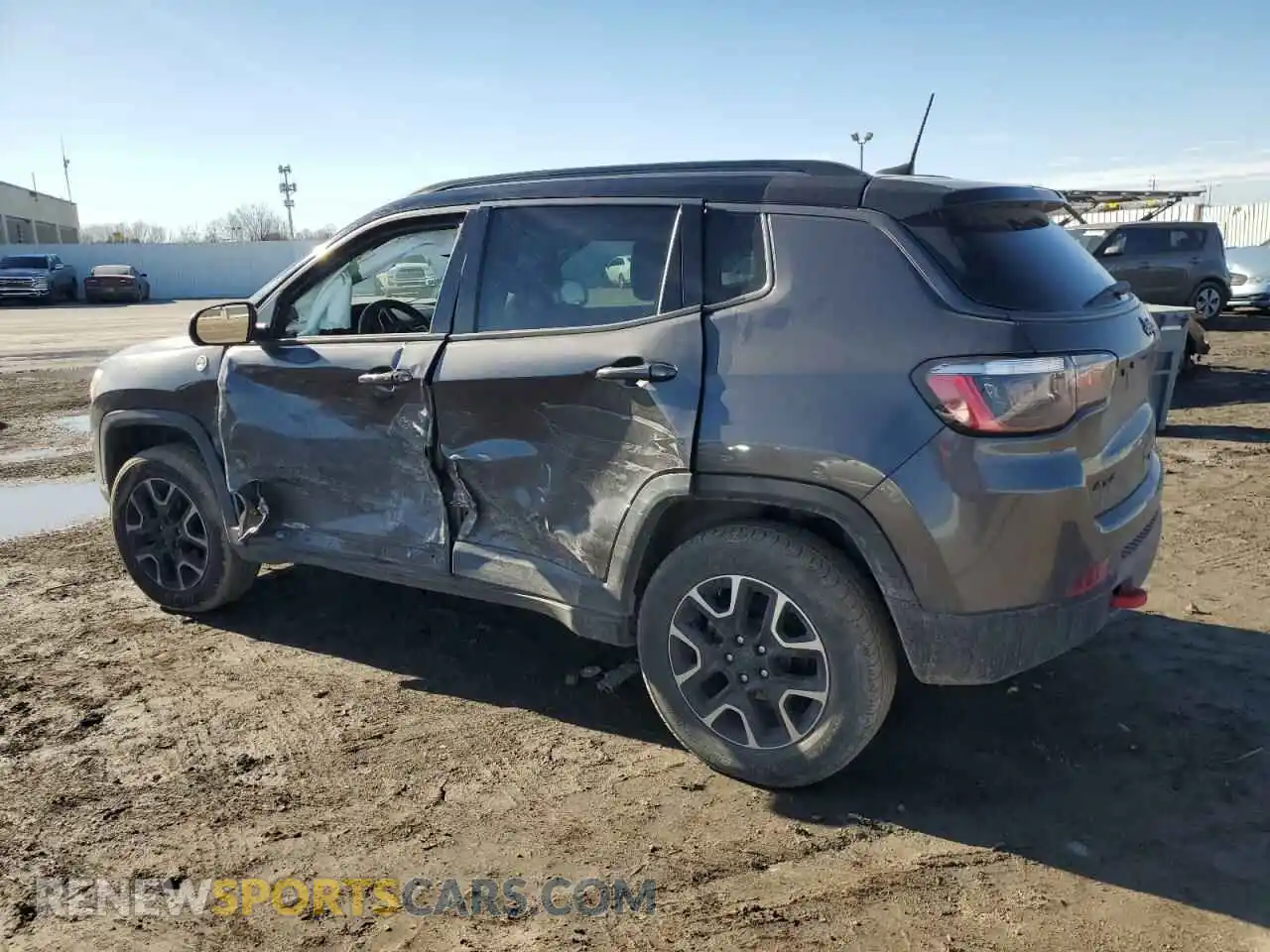 2 Photograph of a damaged car 3C4NJDDB5MT520144 JEEP COMPASS 2021