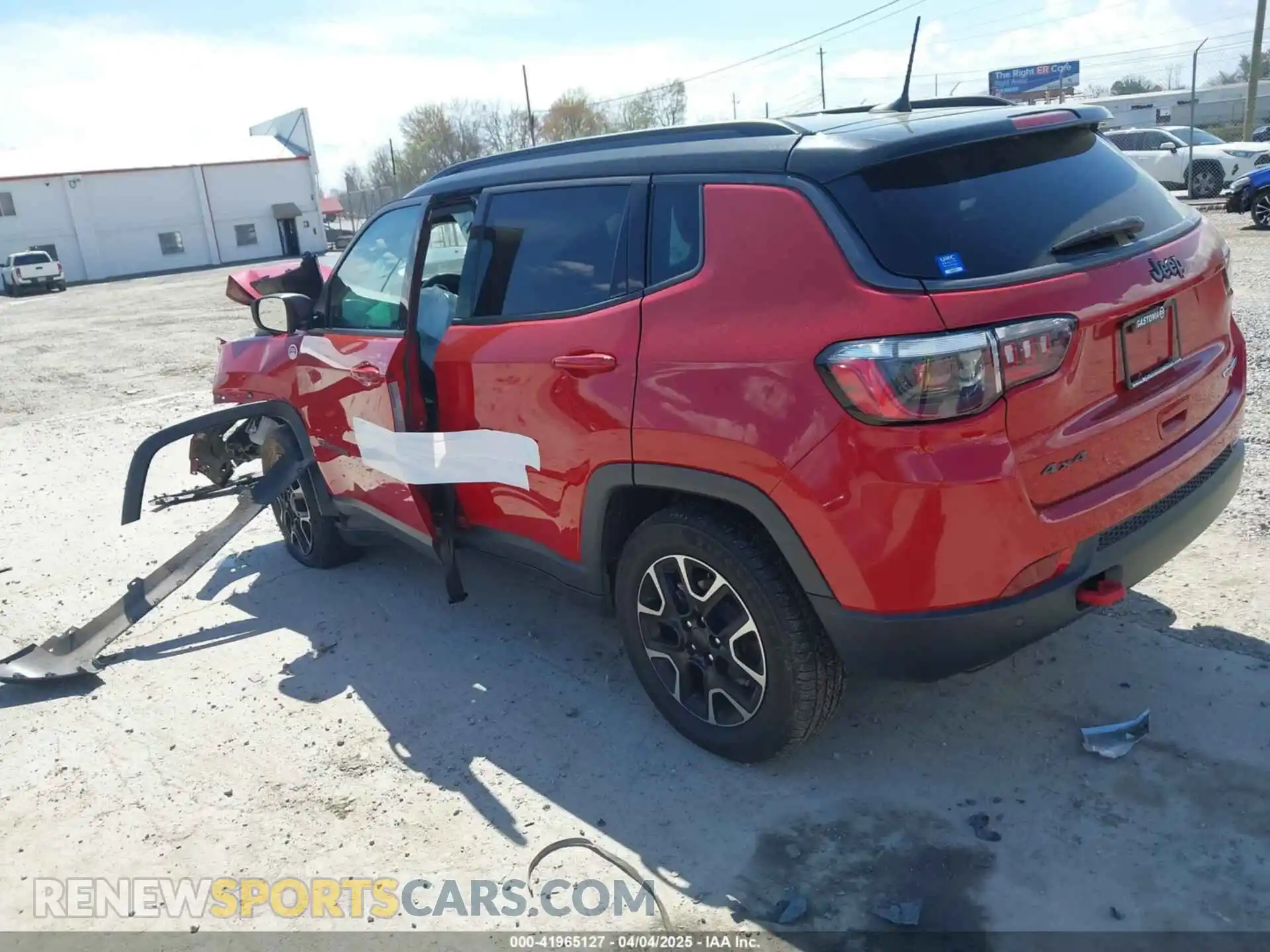 3 Photograph of a damaged car 3C4NJDDB5MT591117 JEEP COMPASS 2021