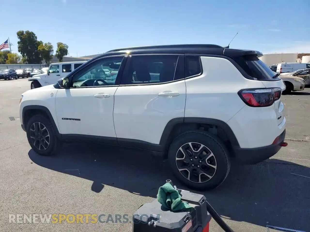 2 Photograph of a damaged car 3C4NJDDB6MT511873 JEEP COMPASS 2021