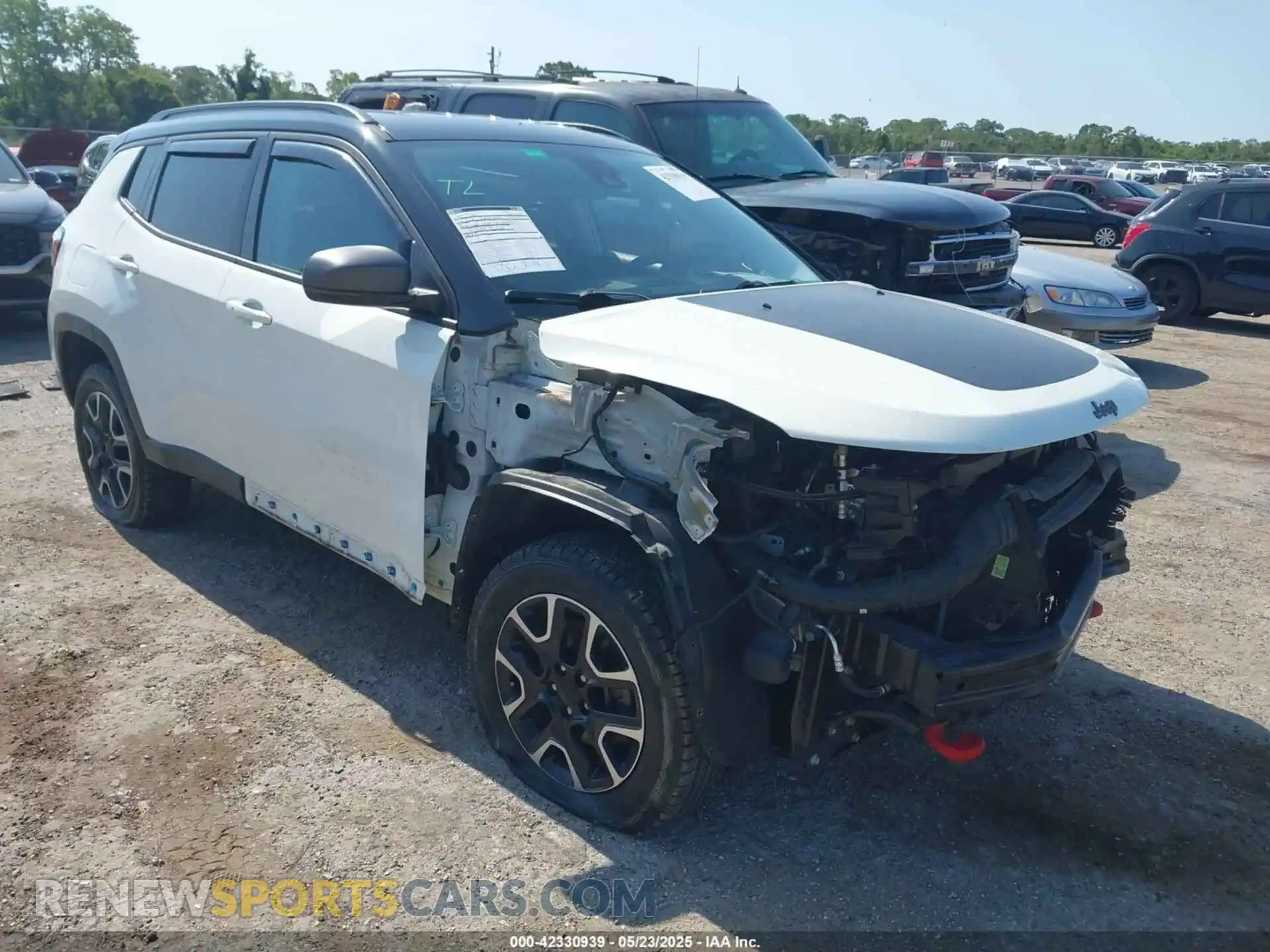1 Photograph of a damaged car 3C4NJDDB7MT564467 JEEP COMPASS 2021