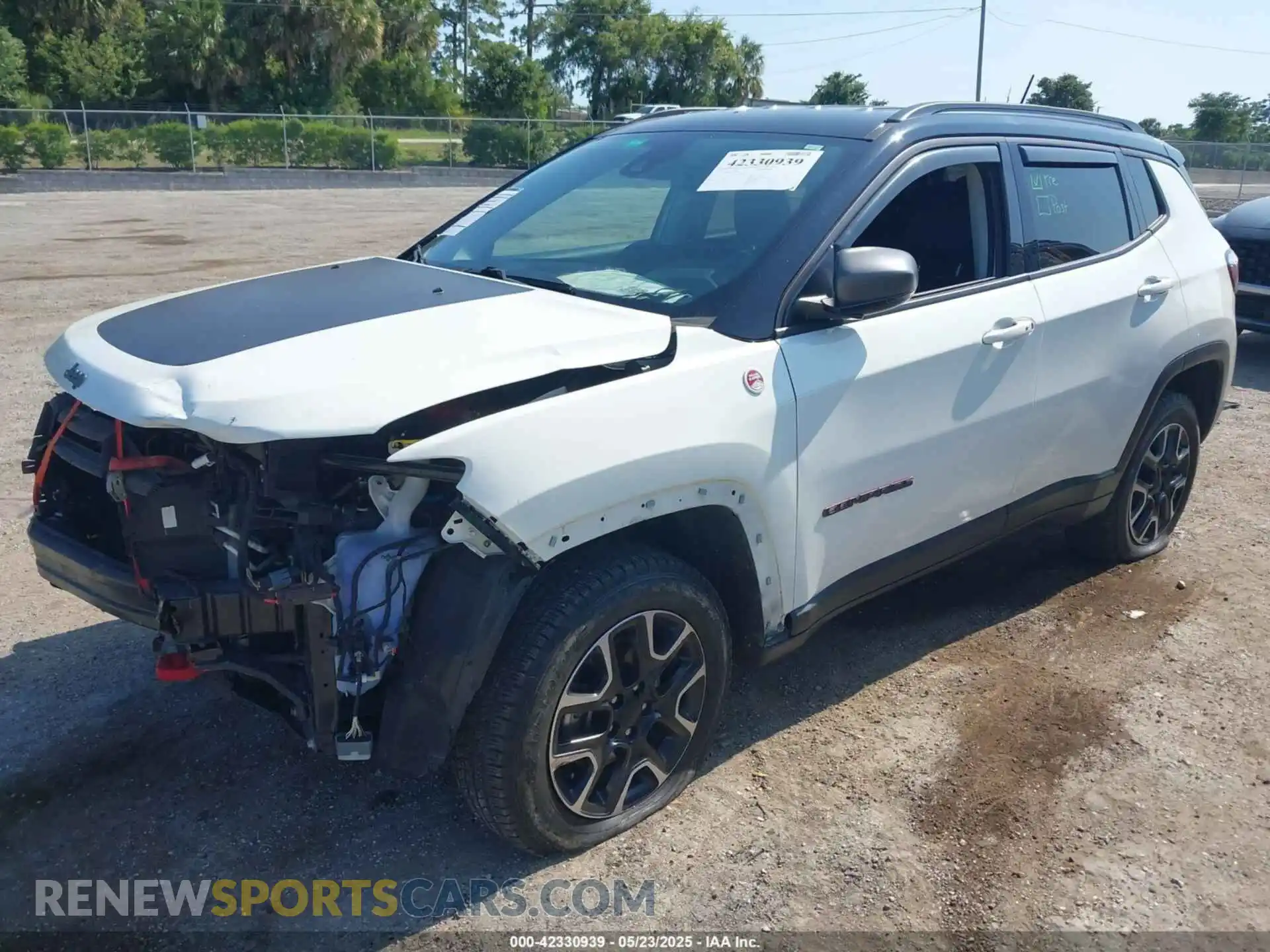 2 Photograph of a damaged car 3C4NJDDB7MT564467 JEEP COMPASS 2021