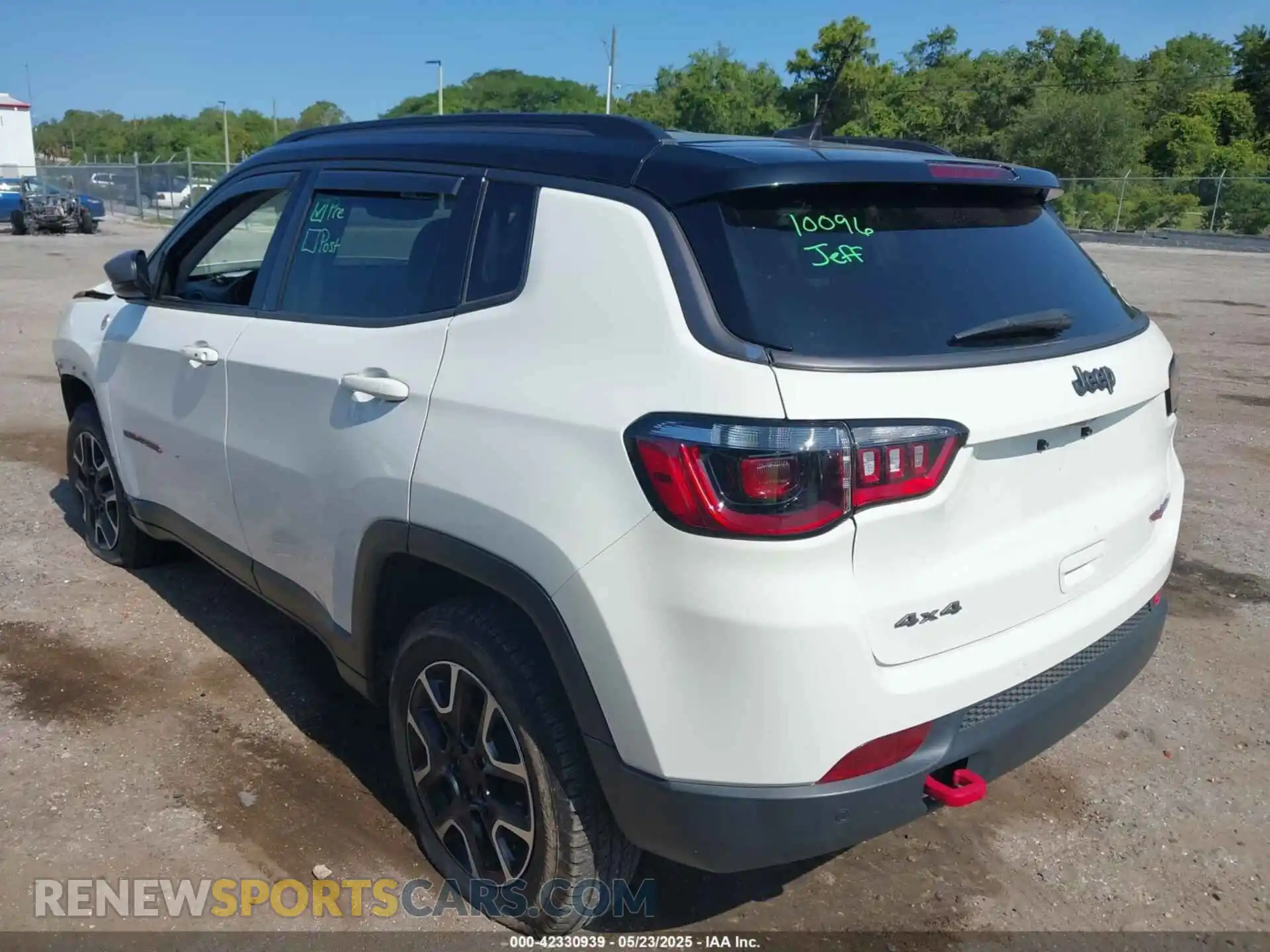 3 Photograph of a damaged car 3C4NJDDB7MT564467 JEEP COMPASS 2021