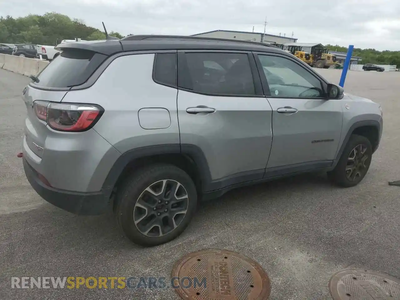 3 Photograph of a damaged car 3C4NJDDBXMT565063 JEEP COMPASS 2021