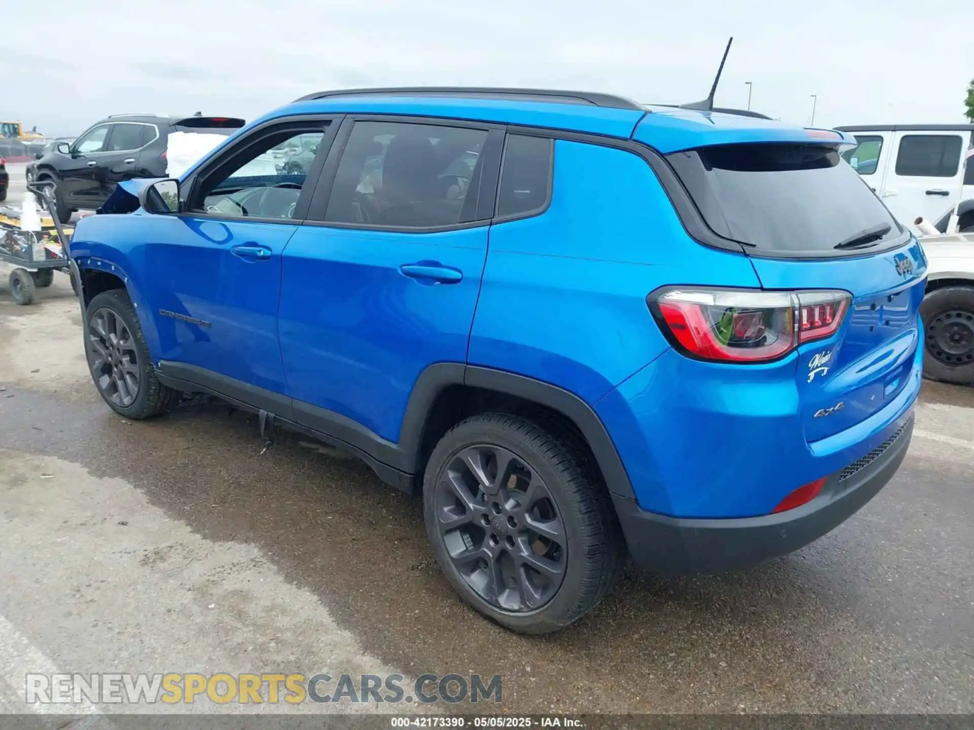 3 Photograph of a damaged car 3C4NJDEB4MT519257 JEEP COMPASS 2021