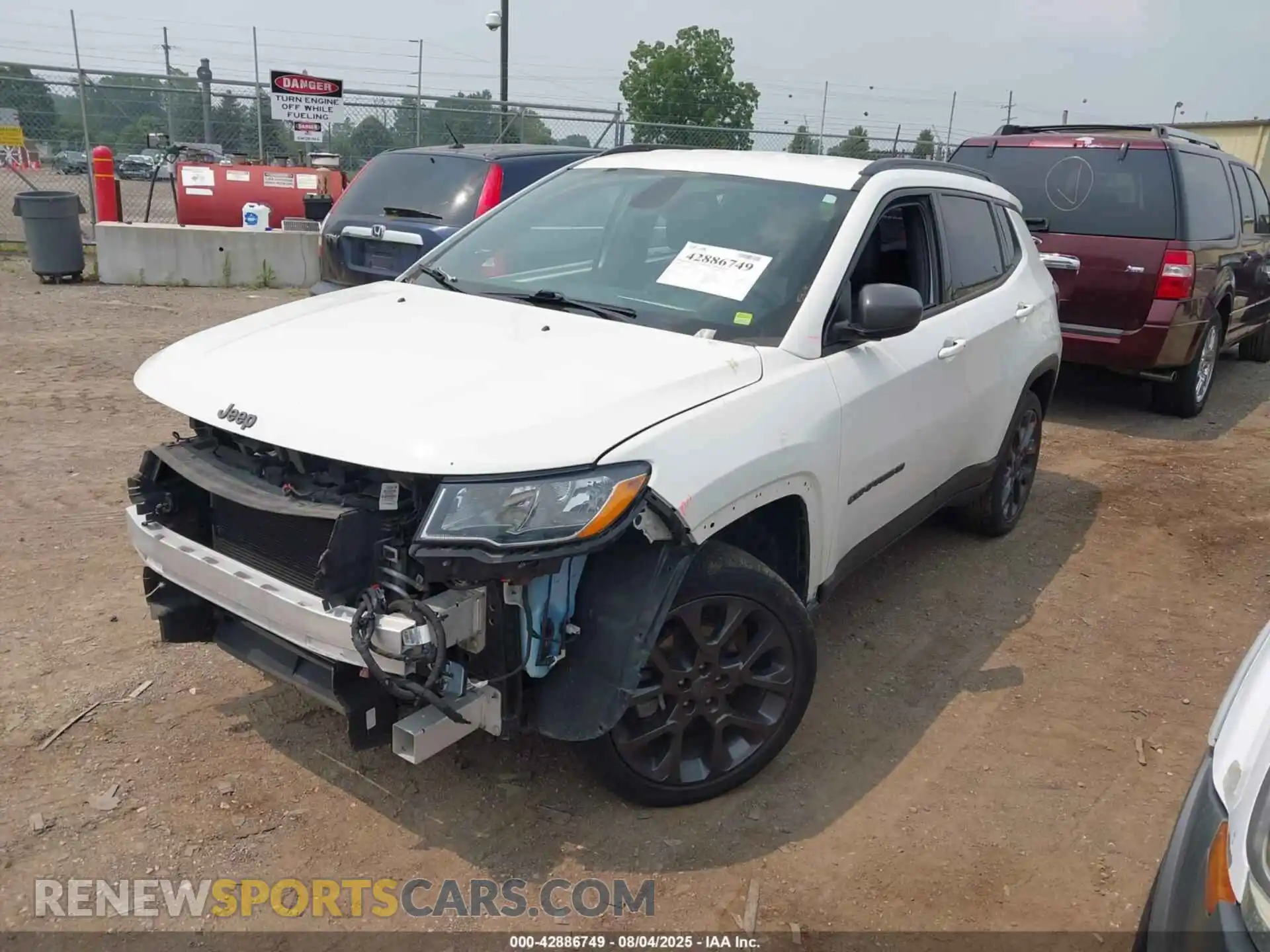 2 Photograph of a damaged car 3C4NJDEB5MT513242 JEEP COMPASS 2021