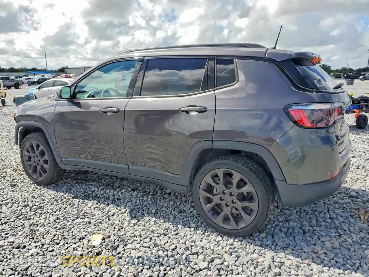 2 fotografías del automóvil dañado 3C4NJDEB9MT513793 JEEP COMPASS 2021