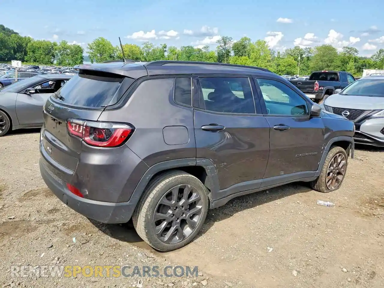 3 Photograph of a damaged car 3C4NJDEB9MT568938 JEEP COMPASS 2021