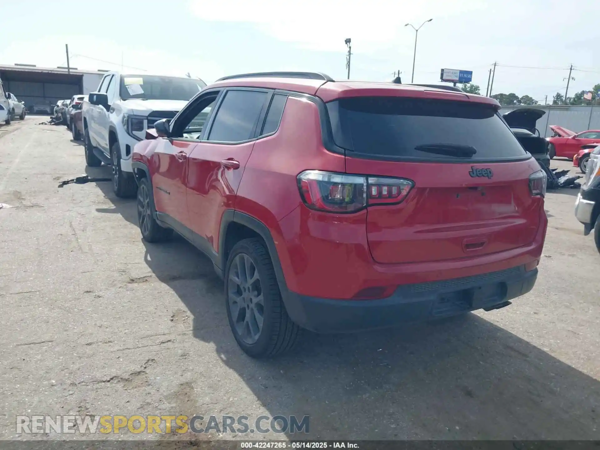 3 Photograph of a damaged car 3C4NJDEB9MT593337 JEEP COMPASS 2021