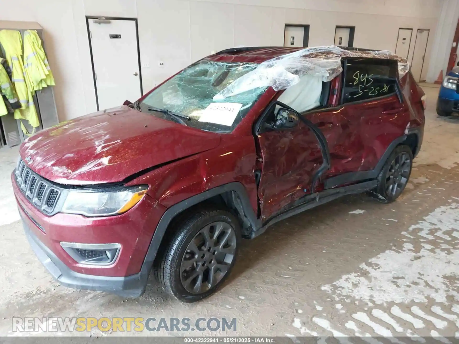 2 Photograph of a damaged car 3C4NJDEBXMT529078 JEEP COMPASS 2021