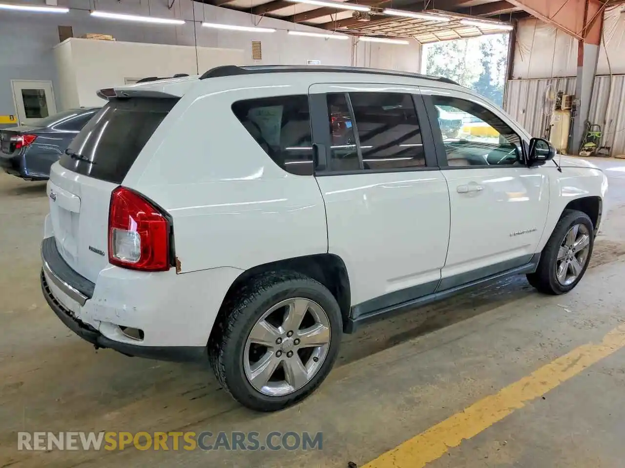 3 Photograph of a damaged car 1J4NF5FB3BD277869 JEEP COMPASS 2022