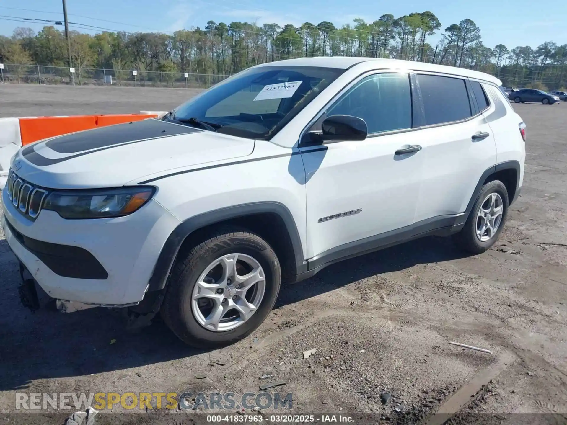 2 Photograph of a damaged car 3C4NJCAB0NT189408 JEEP COMPASS 2022