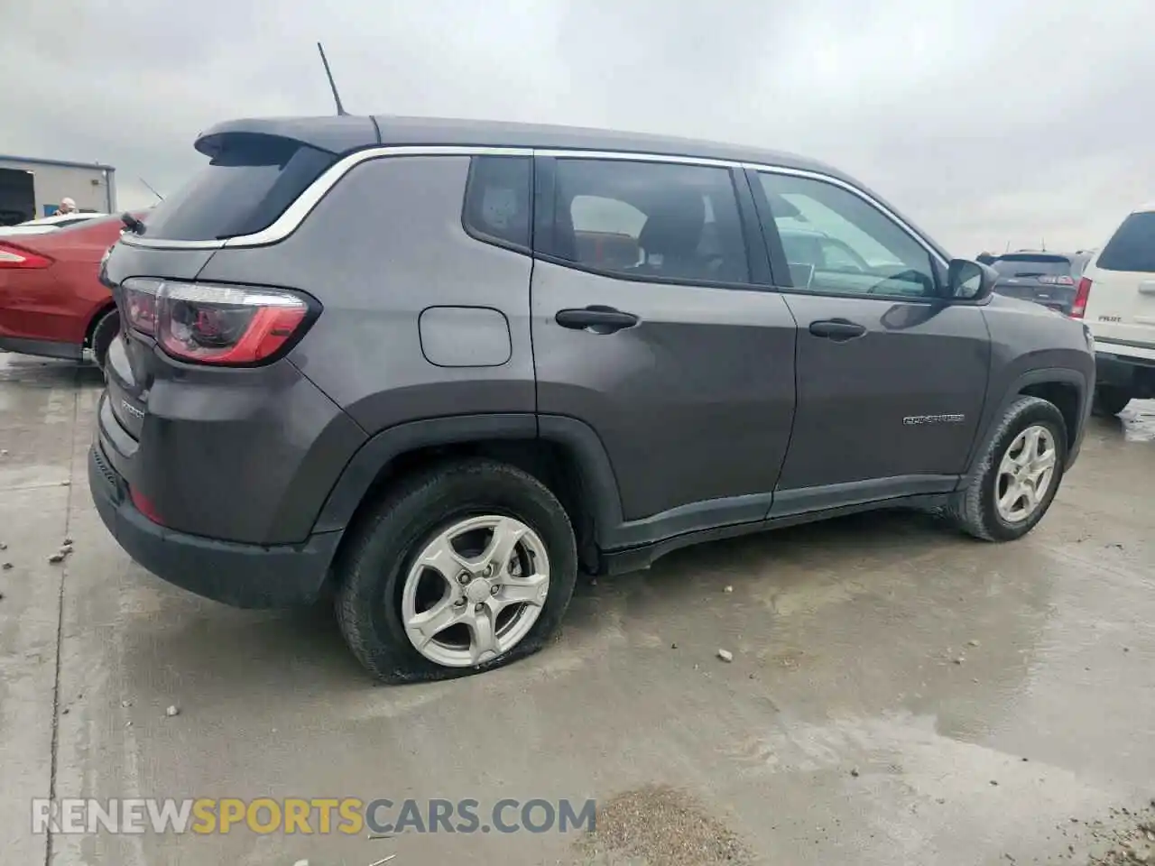 3 Photograph of a damaged car 3C4NJCAB2NT167961 JEEP COMPASS 2022