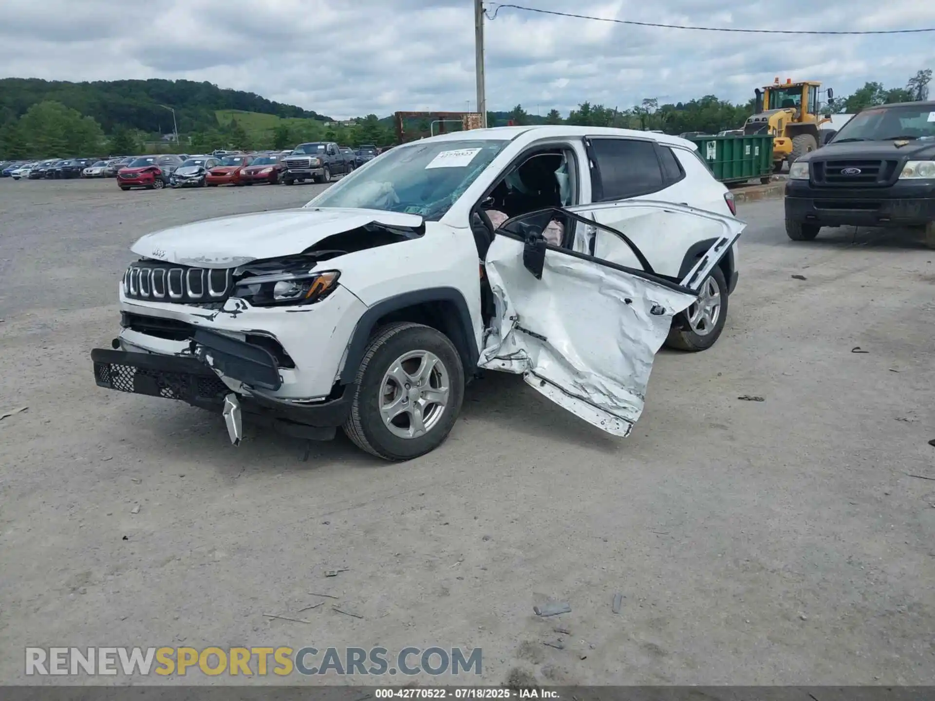 2 Photograph of a damaged car 3C4NJCAB3NT101130 JEEP COMPASS 2022