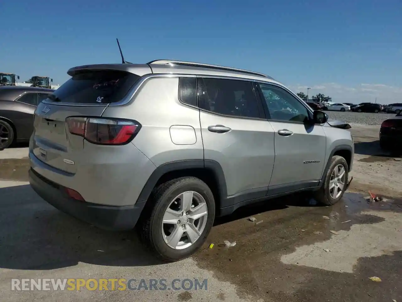 3 Photograph of a damaged car 3C4NJCBB0NT192422 JEEP COMPASS 2022