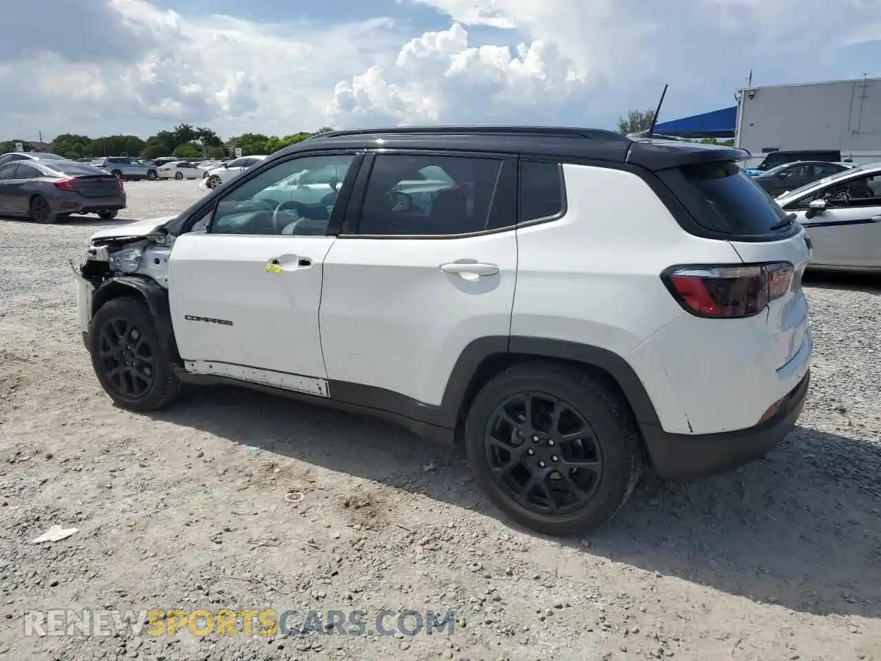 2 Photograph of a damaged car 3C4NJCBB1NT210863 JEEP COMPASS 2022