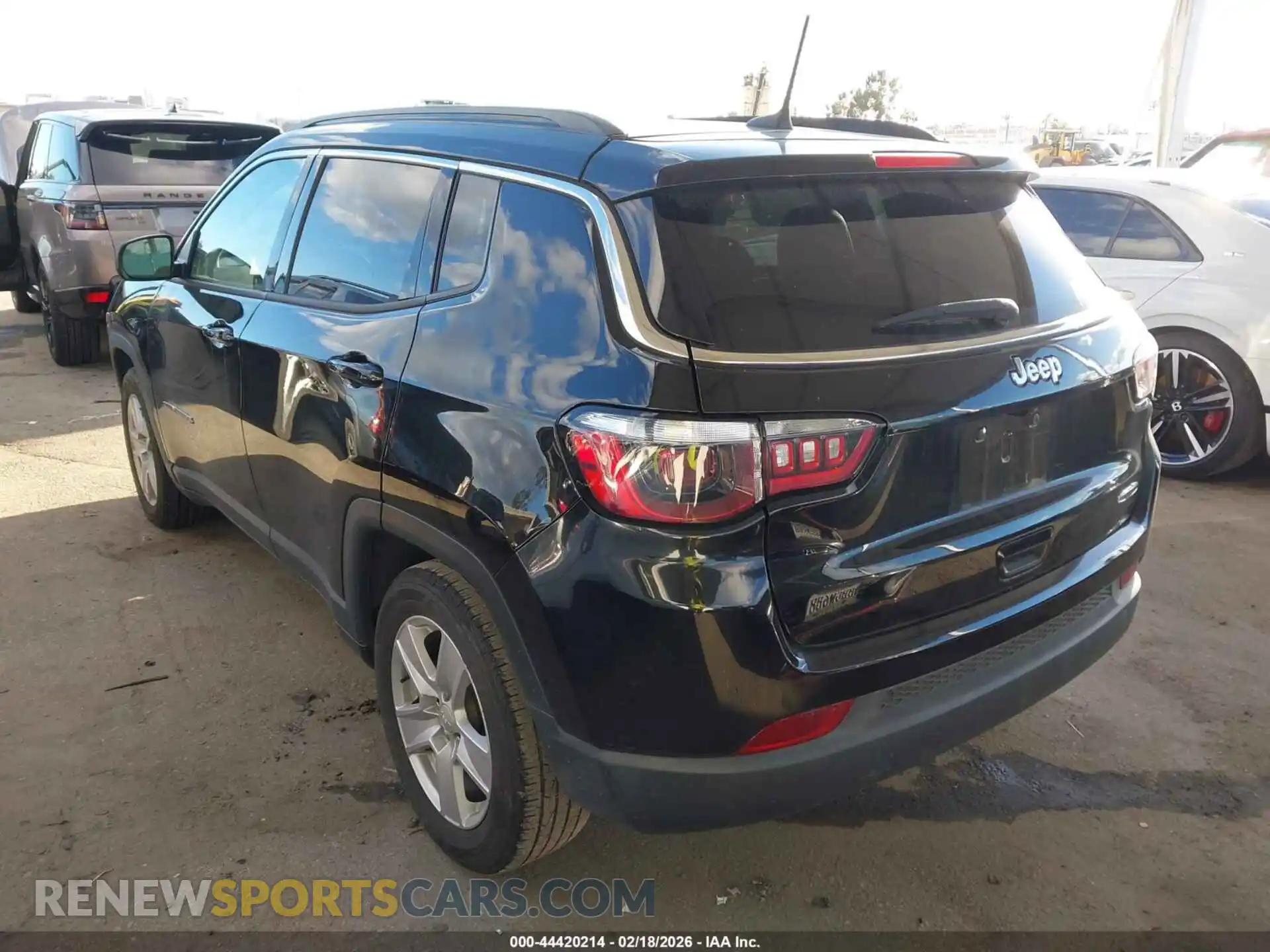 3 fotografías del automóvil dañado 3C4NJCBB3NT214252 JEEP COMPASS 2022