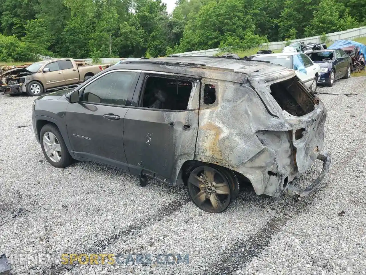 2 Photograph of a damaged car 3C4NJCBB3NT234744 JEEP COMPASS 2022