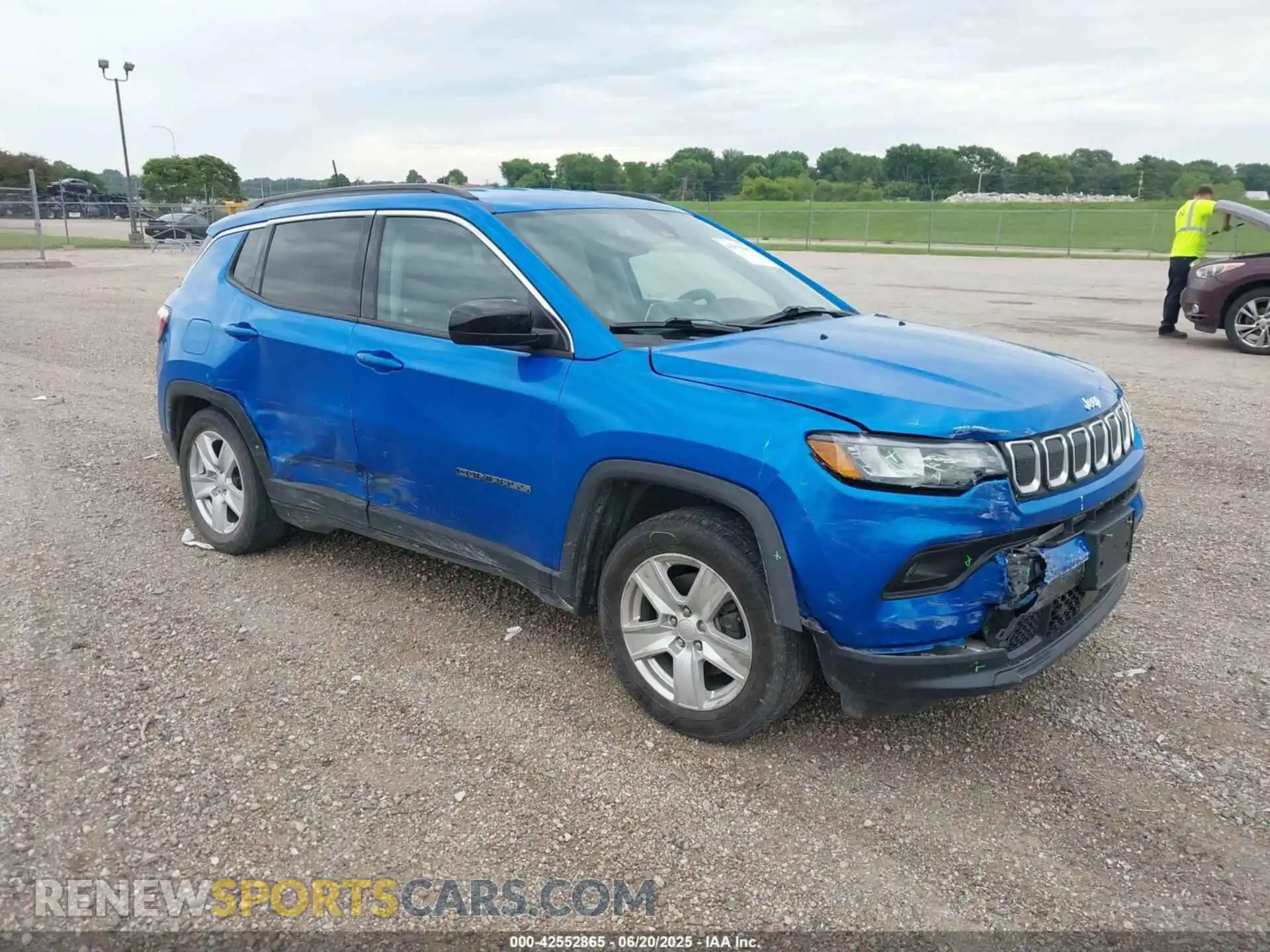1 Photograph of a damaged car 3C4NJCBB4NT112832 JEEP COMPASS 2022