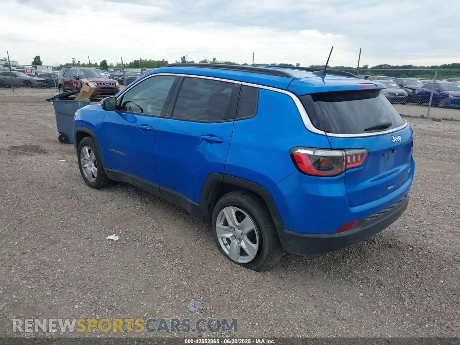 3 Photograph of a damaged car 3C4NJCBB4NT112832 JEEP COMPASS 2022