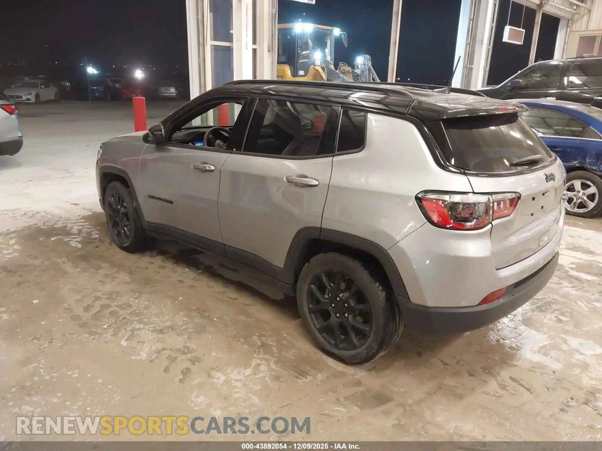 3 Photograph of a damaged car 3C4NJCBB4NT198403 JEEP COMPASS 2022