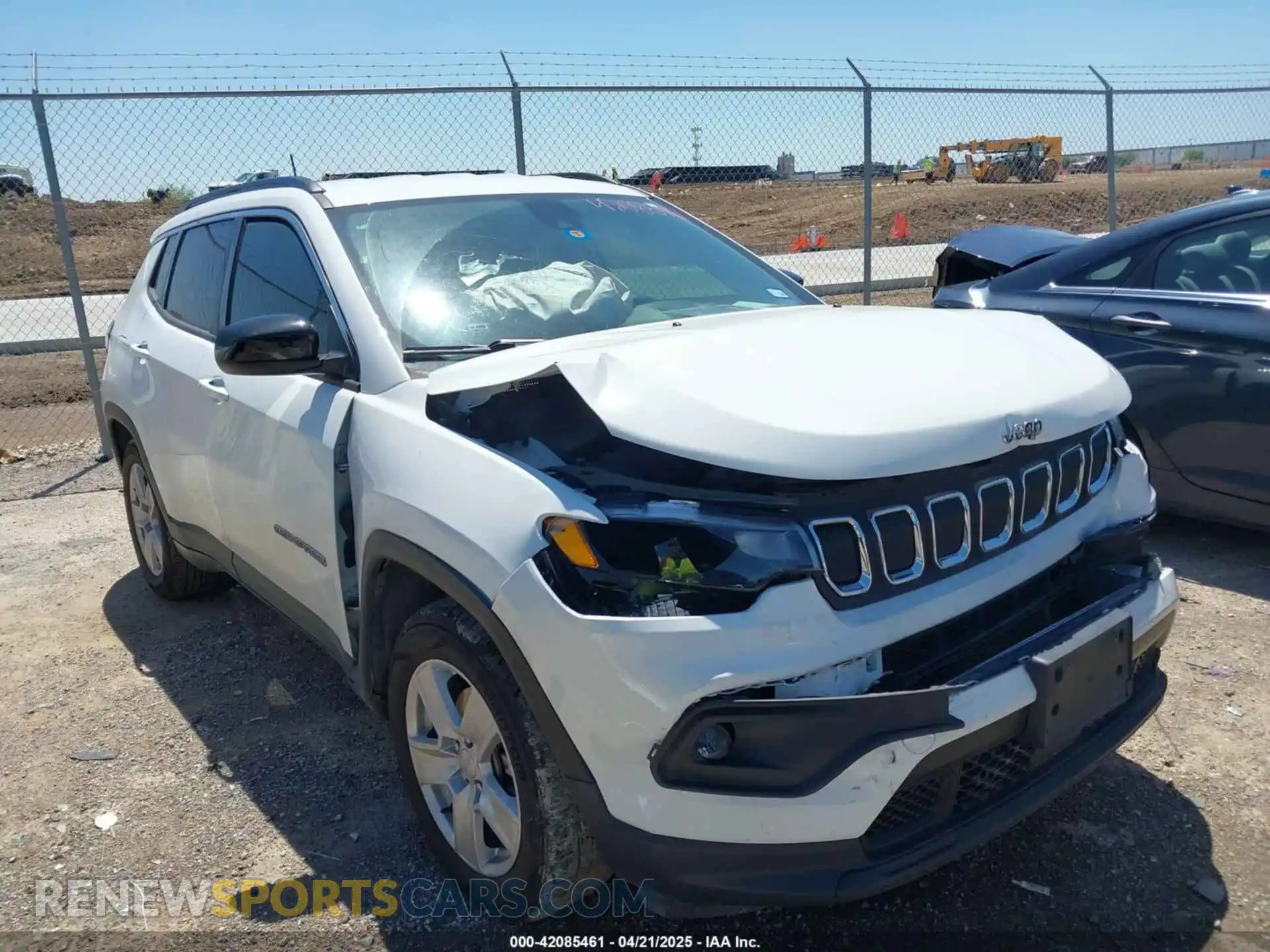 1 Photograph of a damaged car 3C4NJCBB4NT210839 JEEP COMPASS 2022