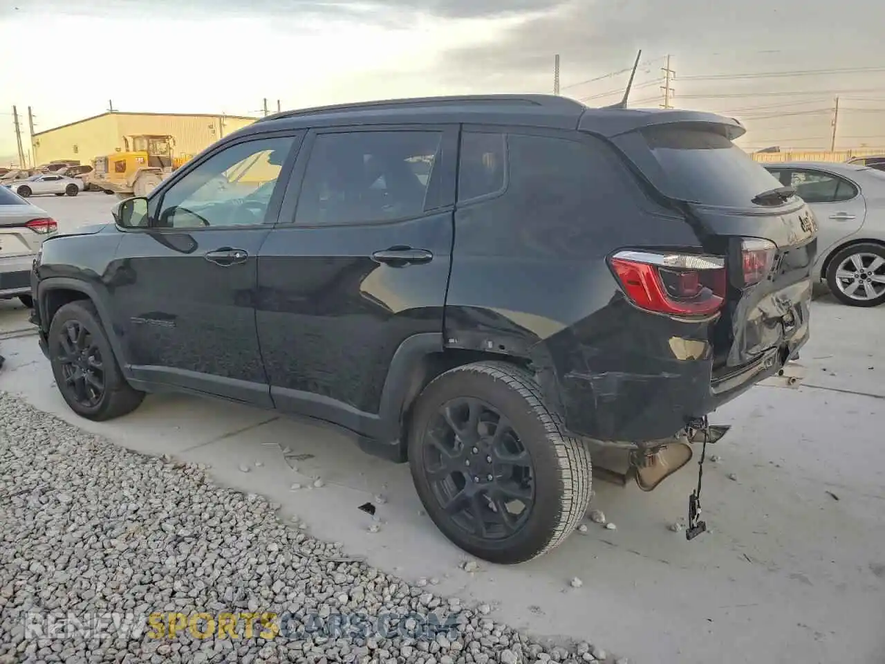 2 Photograph of a damaged car 3C4NJCBB4NT234994 JEEP COMPASS 2022