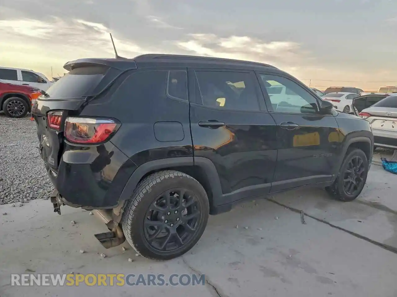 3 Photograph of a damaged car 3C4NJCBB4NT234994 JEEP COMPASS 2022