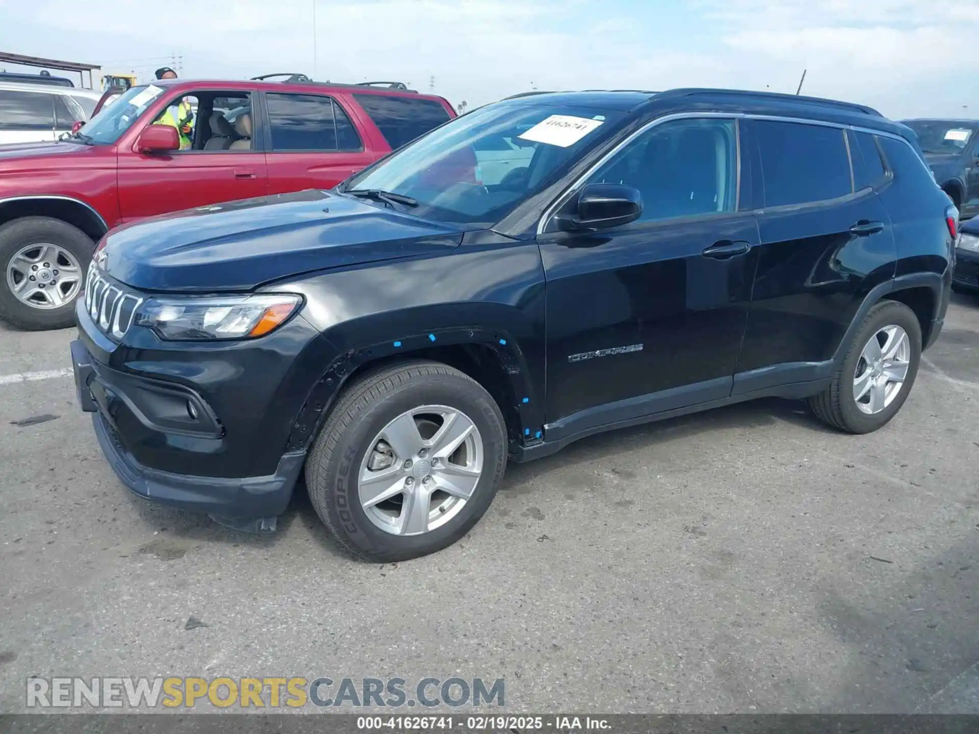 2 Photograph of a damaged car 3C4NJCBB5NT139442 JEEP COMPASS 2022