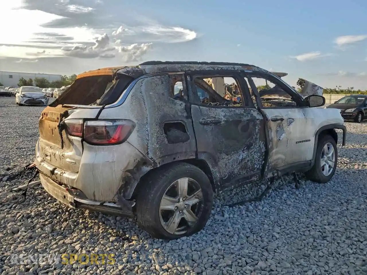 3 Photograph of a damaged car 3C4NJCBB5NT177799 JEEP COMPASS 2022