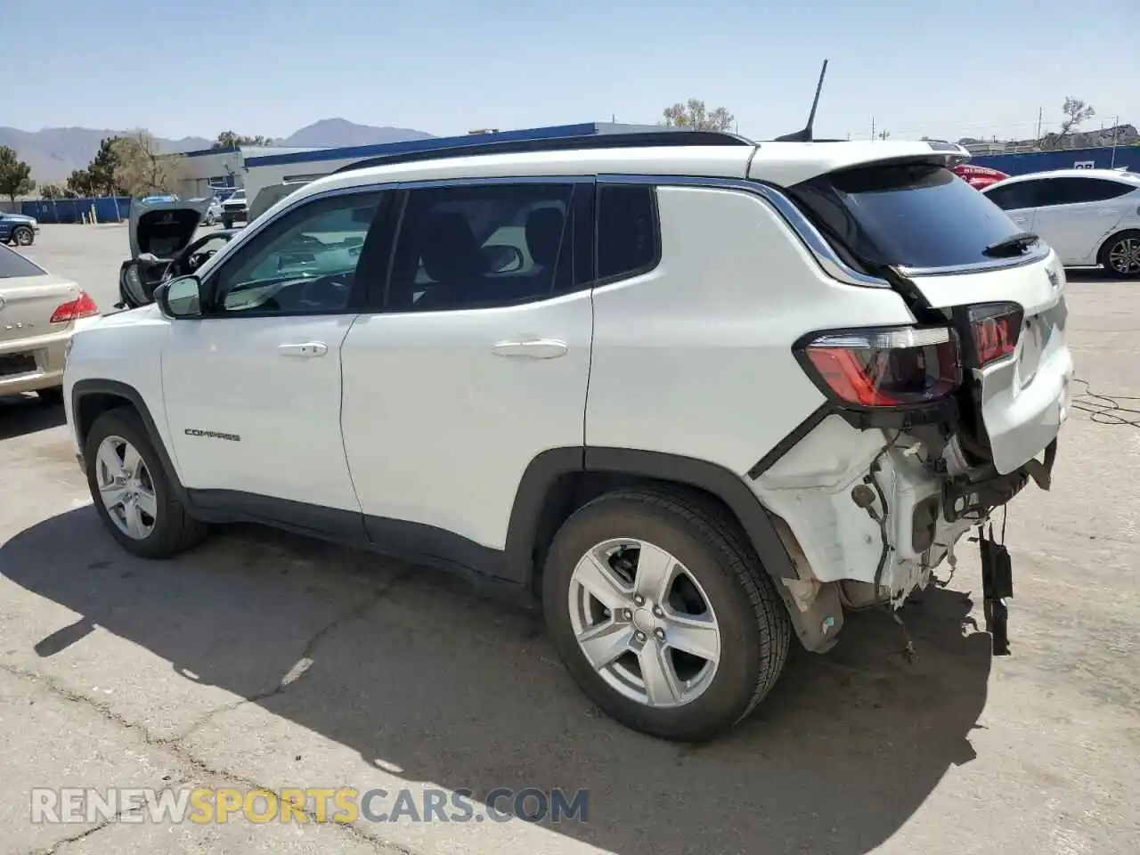 2 Photograph of a damaged car 3C4NJCBB5NT205164 JEEP COMPASS 2022