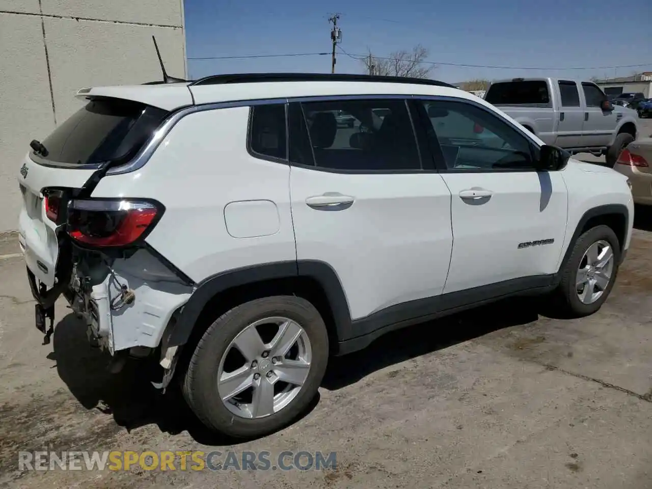 3 Photograph of a damaged car 3C4NJCBB5NT205164 JEEP COMPASS 2022