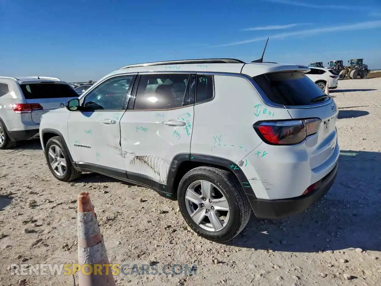 2 Photograph of a damaged car 3C4NJCBB5NT218027 JEEP COMPASS 2022