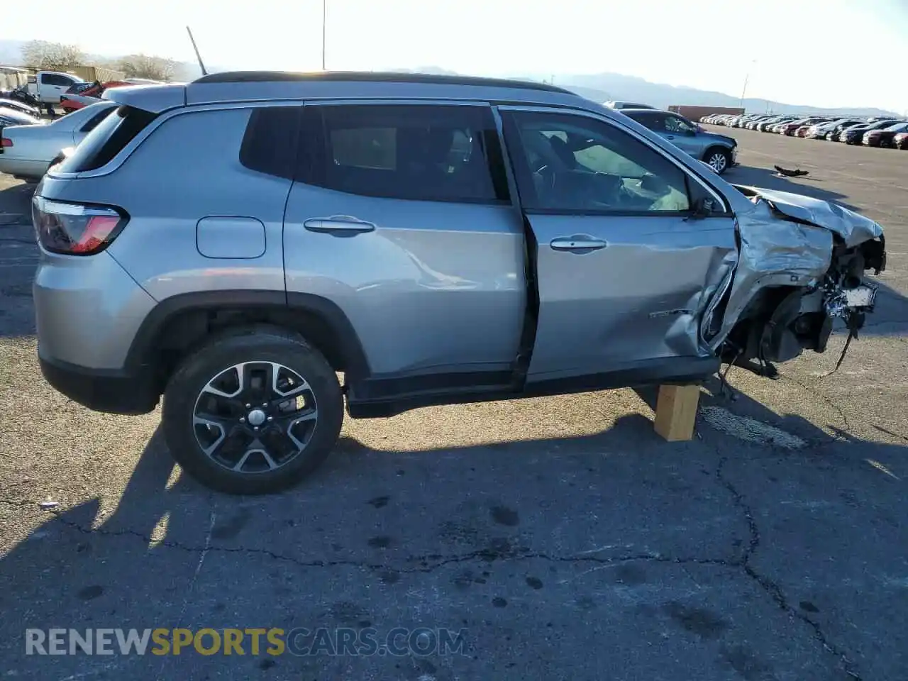 3 Фотография поврежденного автомобиля 3C4NJCBB6NT119314 JEEP COMPASS 2022