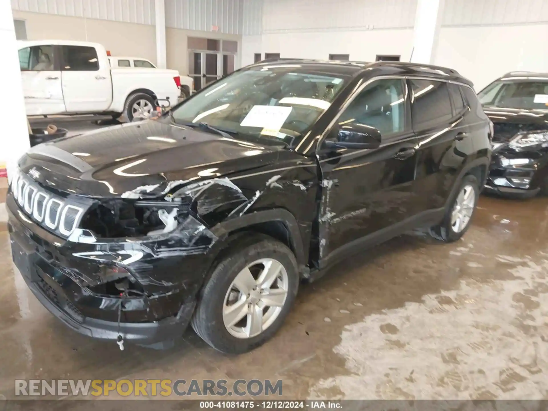 2 Photograph of a damaged car 3C4NJCBB6NT139191 JEEP COMPASS 2022