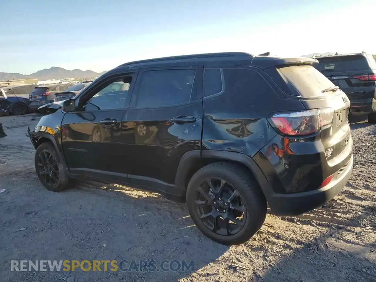 2 Photograph of a damaged car 3C4NJCBB6NT218280 JEEP COMPASS 2022