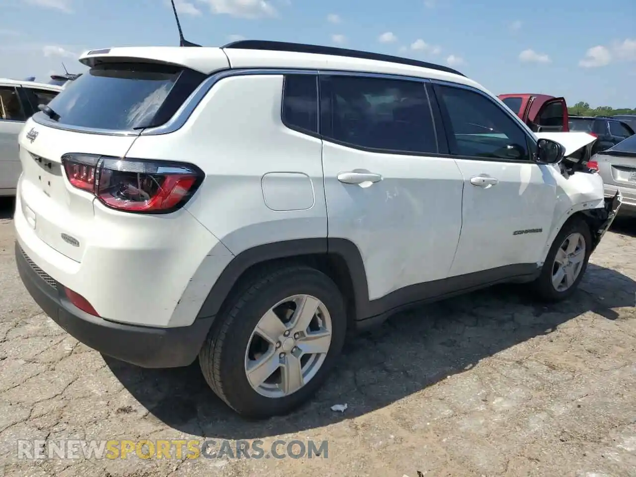 3 Photograph of a damaged car 3C4NJCBB8NT198114 JEEP COMPASS 2022