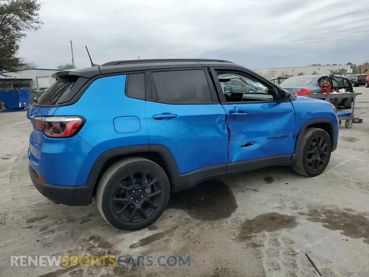 3 Photograph of a damaged car 3C4NJCBB8NT198162 JEEP COMPASS 2022